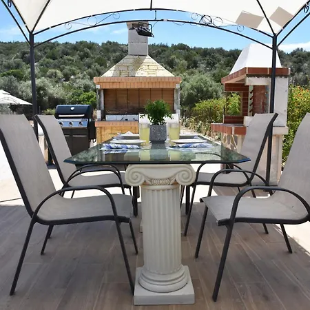Chalet Woodlands Kandia