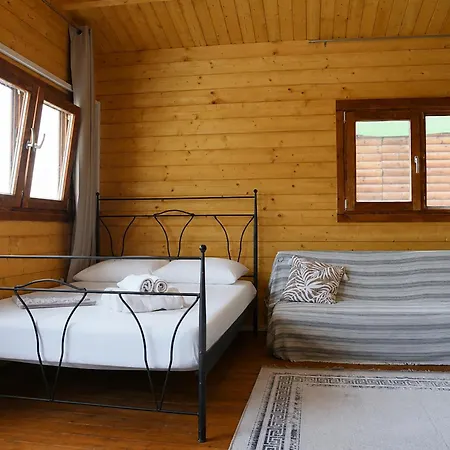 Chalet Woodlands Kandia